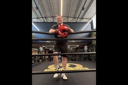 Deelnemers aan IJmond Business Boxing: ,,Het is die bekende stok achter de deur om gezond bezig te blijven.’’