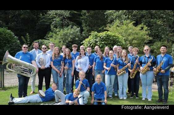 VG-concert door Opleidingsorkesten van Soli en van Tata Steel