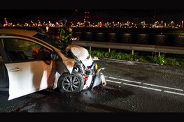 Forse schade na botsing met stilstaande auto op Kanaaldijk