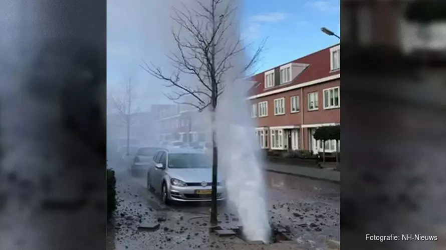 Buurtbewoners onder de indruk van &#39;waterballet&#39; in Velsen-Noord: "Net een grote fontein"