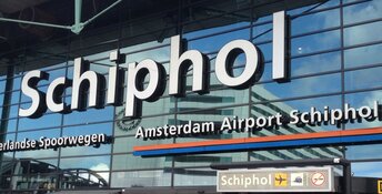Recorddrukte op Schiphol deze zomer: 220.000 passagiers per dag