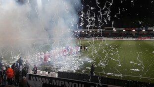 Telstar zit in z&#39;n maag met uitsupporters in thuisvak