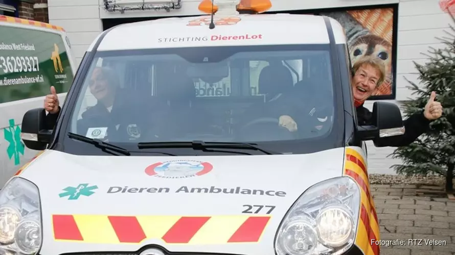 Splinternieuwe zeehondenambulance voor RTZ Velsen: "Dankbaar en dolblij"