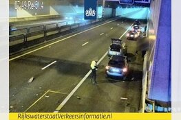A9 richting Beverwijk afgesloten na ongeluk bij Wijkertunnel