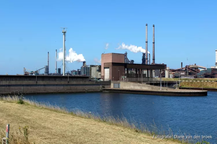 Weer bedrijfsongeluk bij Tata Steel, man gewond na valpartij
