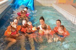 Gratis zwemmen en aquasporten voor moeders