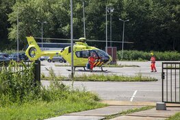 Fietsster gewond na botsing tegen paaltje in Spaarnwoude