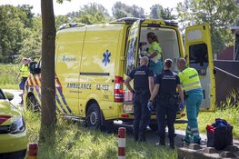 Fietsster gewond na botsing tegen paaltje in Spaarnwoude