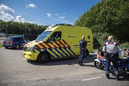 Fietsster gewond na botsing tegen paaltje in Spaarnwoude