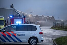 Heftrucks in de brand in bedrijfspand IJmuiden