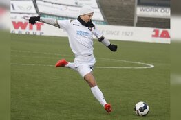 Schaakgrootmeesters voetballen bij Telstar