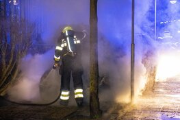 Auto verwoest door brand in Velserbroek