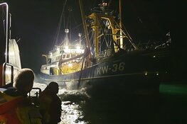 Visser gewond bij ongeluk aan boord kotter voor kust IJmuiden