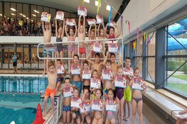 Kinderen halen zwem ABC