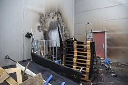 Bedrijfspand Velserbroek loopt schade op door brand pallets