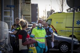 Scooterrijder lelijk gewond bij botsing in IJmuiden