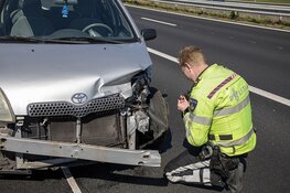 Veel schade en file door ongeval op de A9 bij Spaarndam