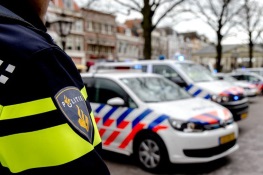 Politie zoekt getuigen van vernieling bus